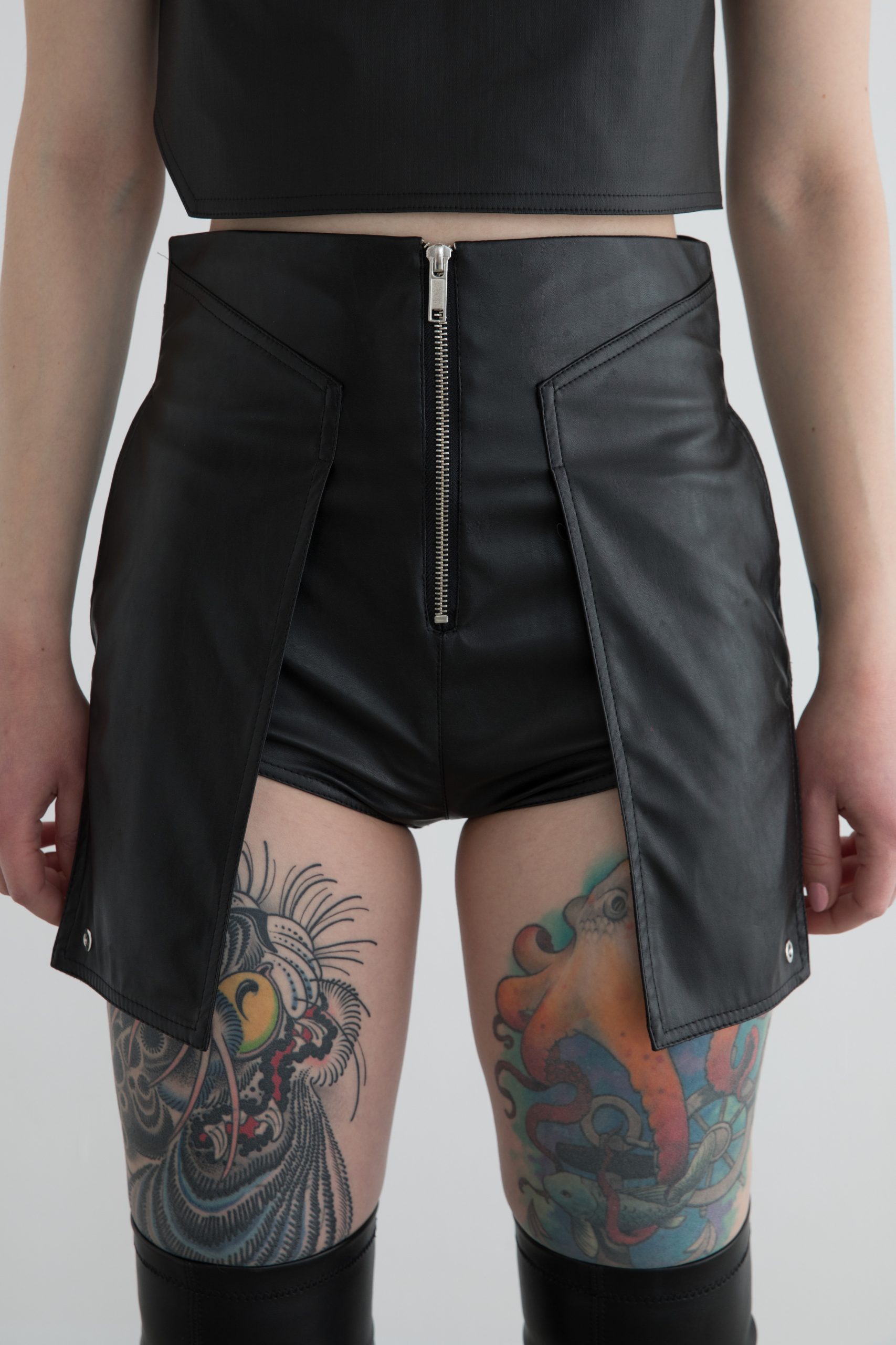 Ceres Leather Short Pants